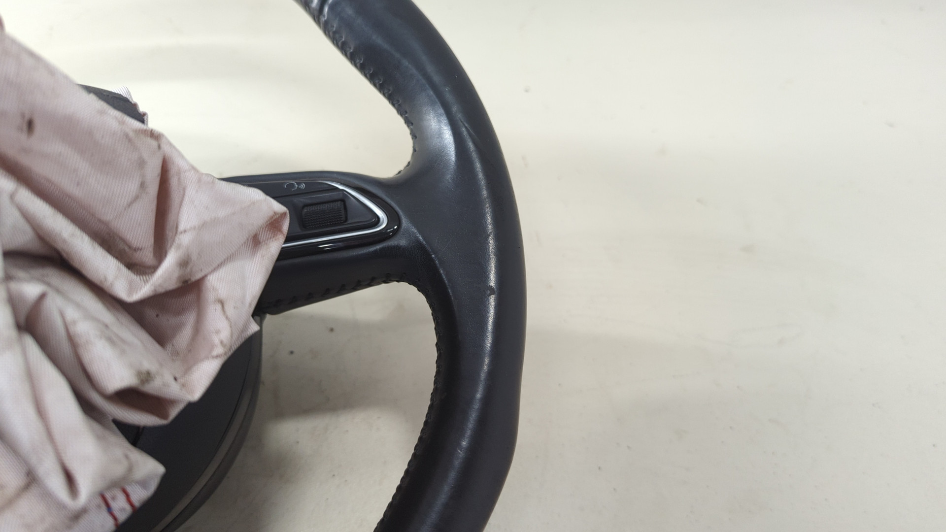 Рулевое колесо (руль)