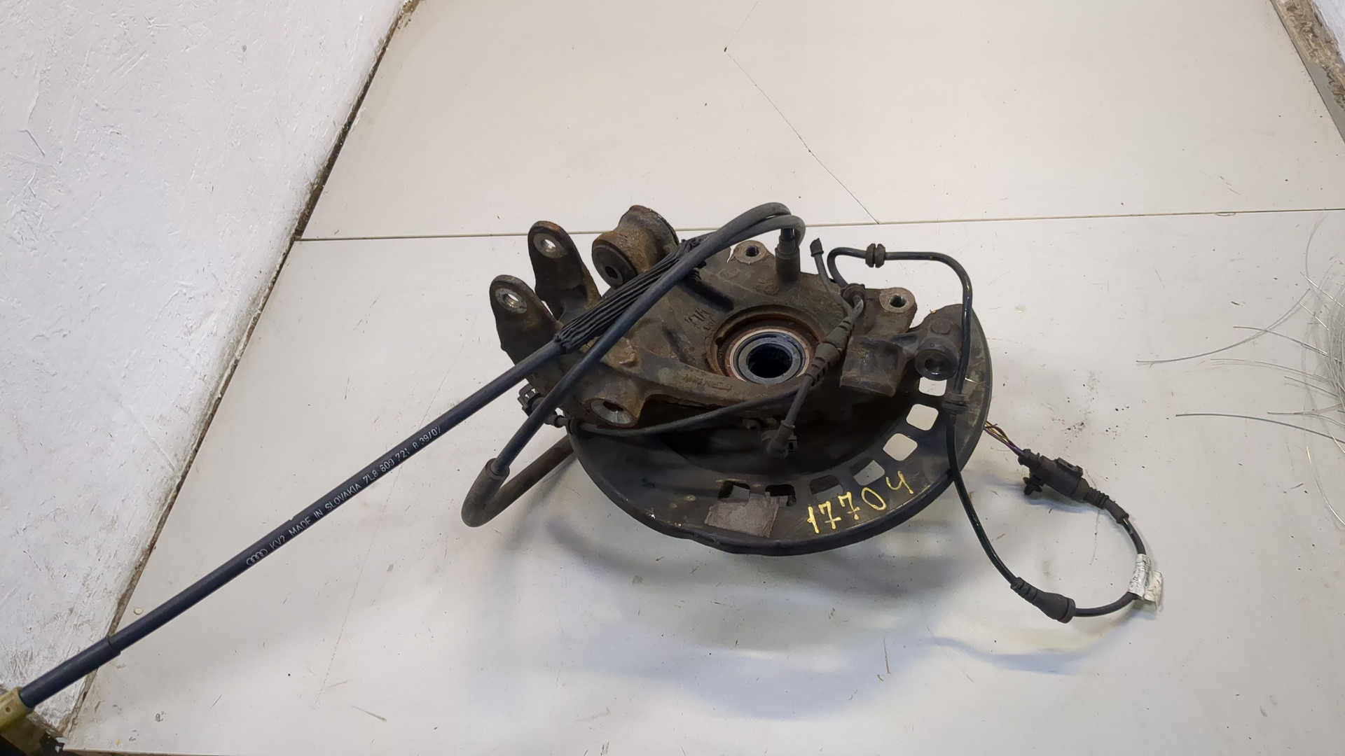 Кулак поворотный задний правый