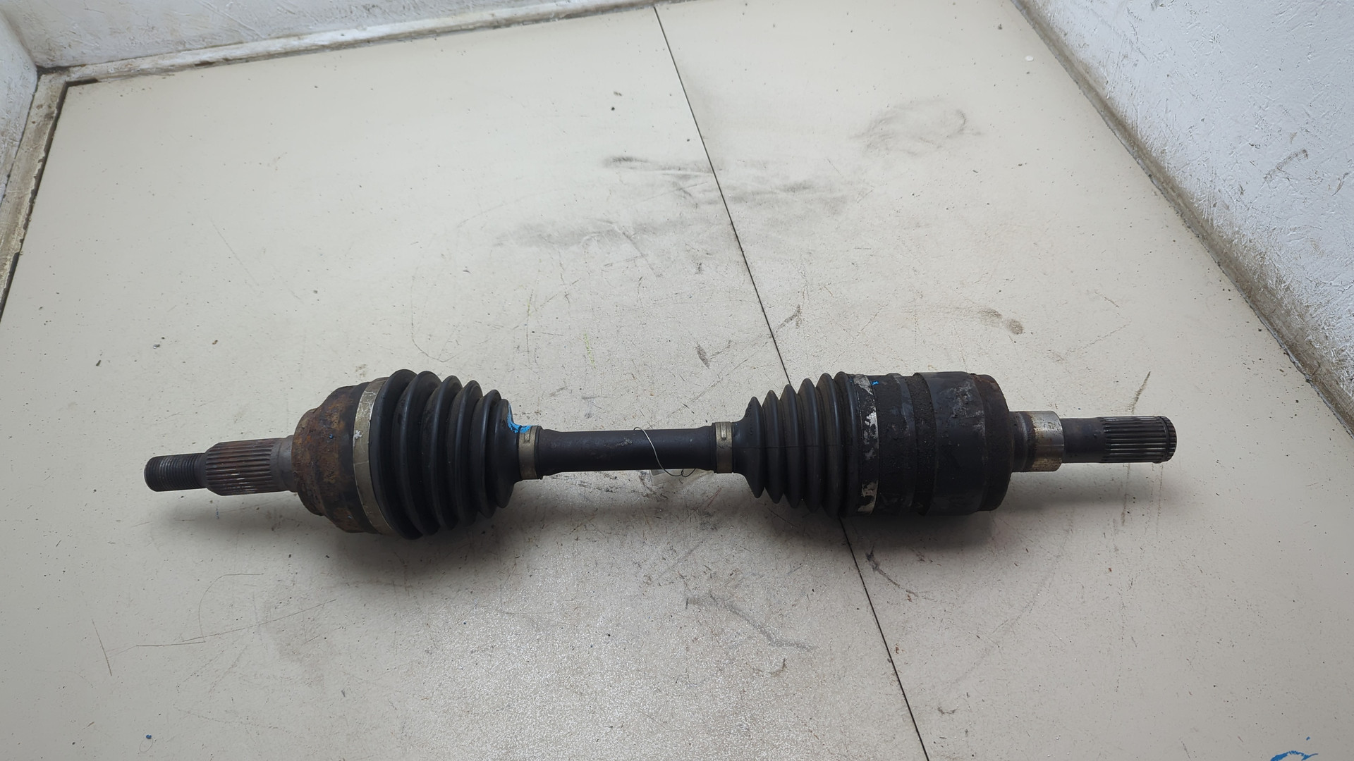 Полуось передняя левая