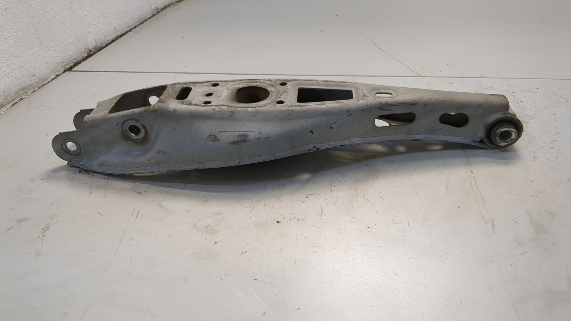 Рычаг задний