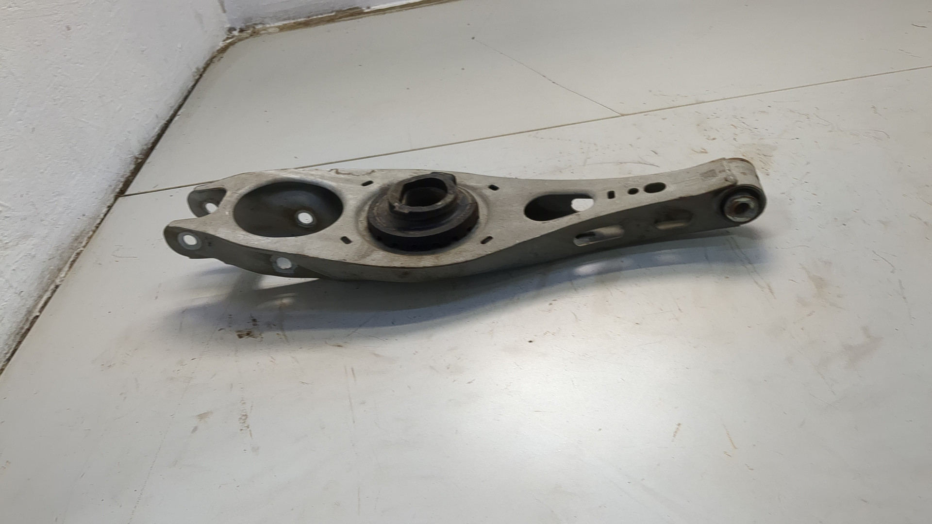 Рычаг задний