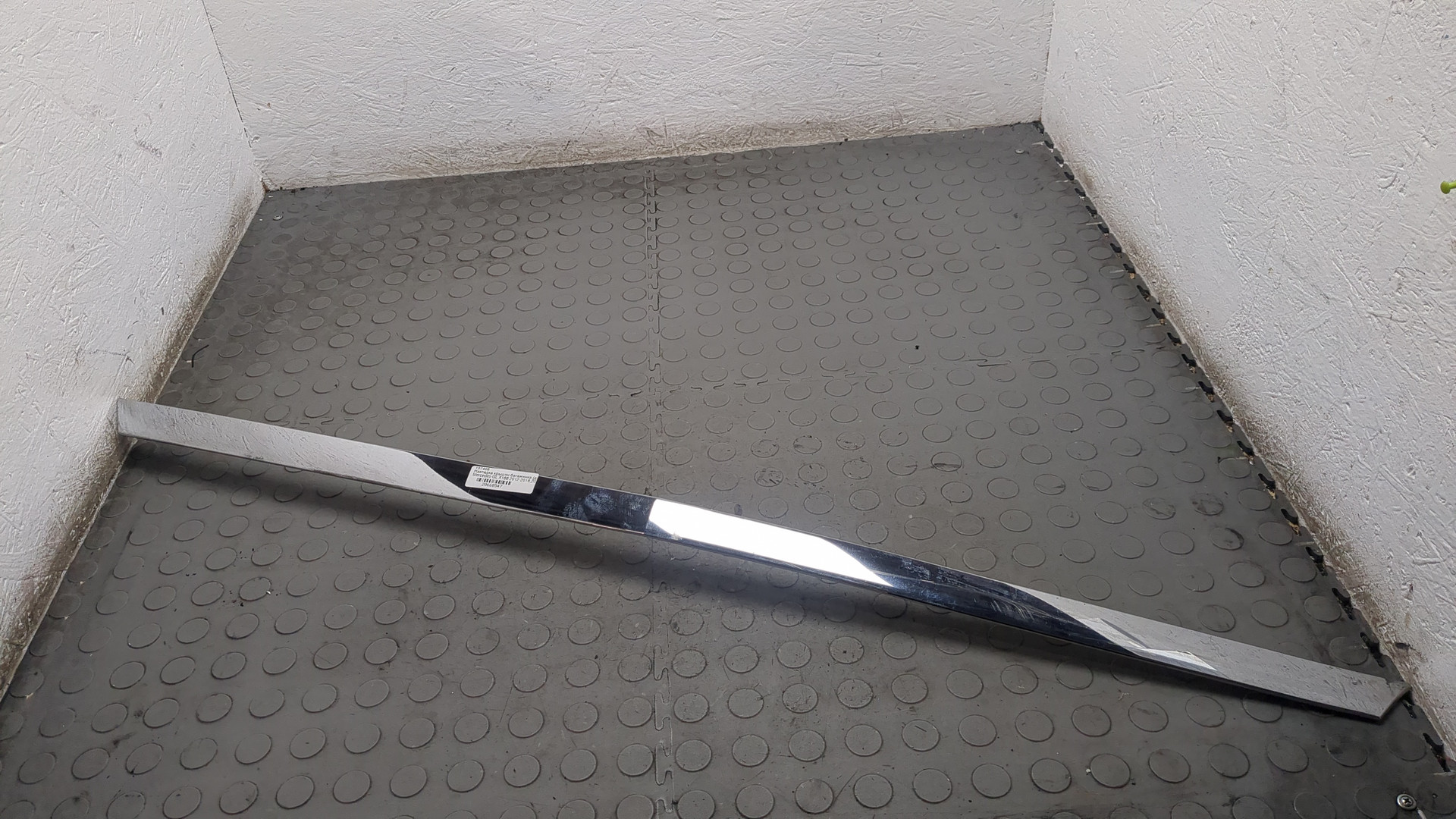 Накладка крышки багажника