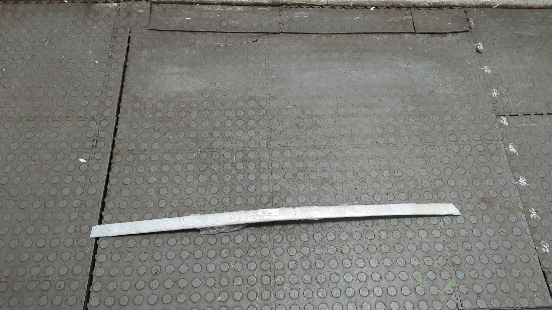 Накладка крышки багажника