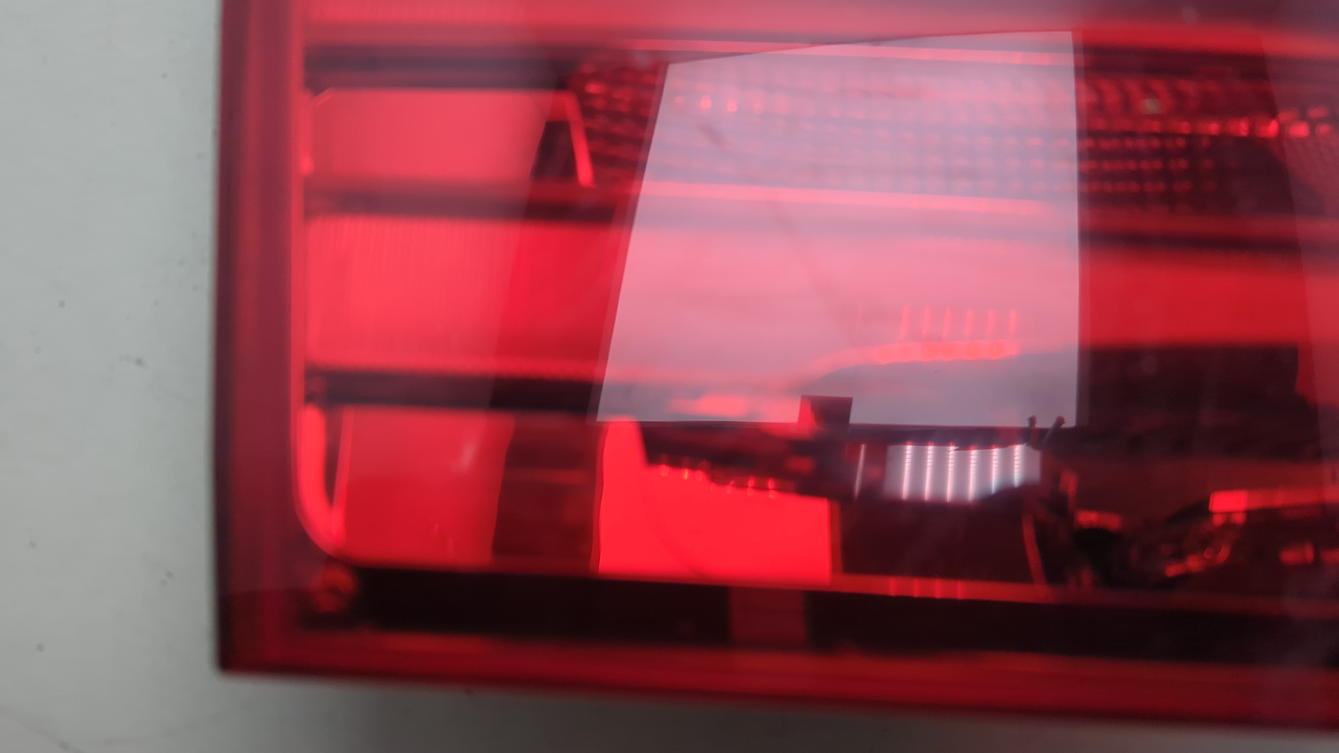 Фонарь задний внутренний левый