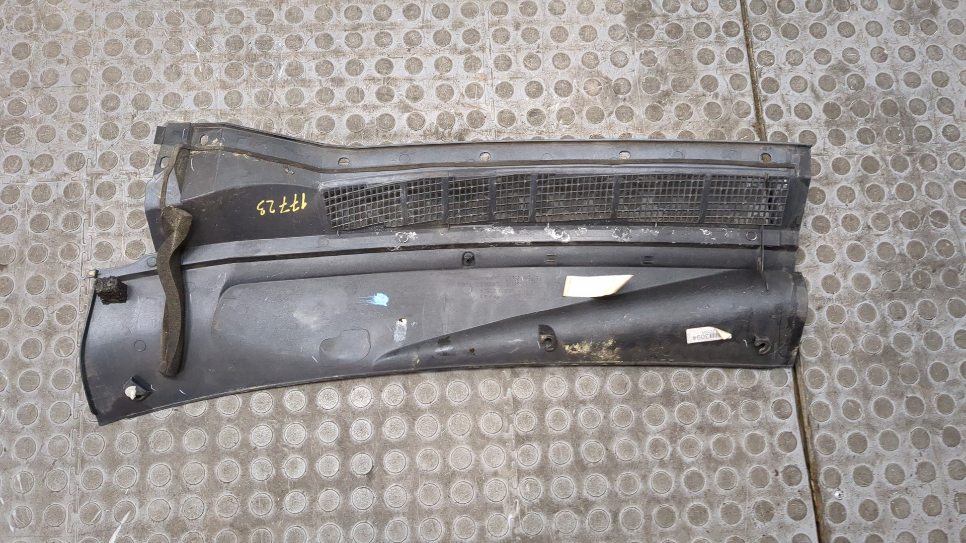 Решетка стеклоочистителей (Жабо)