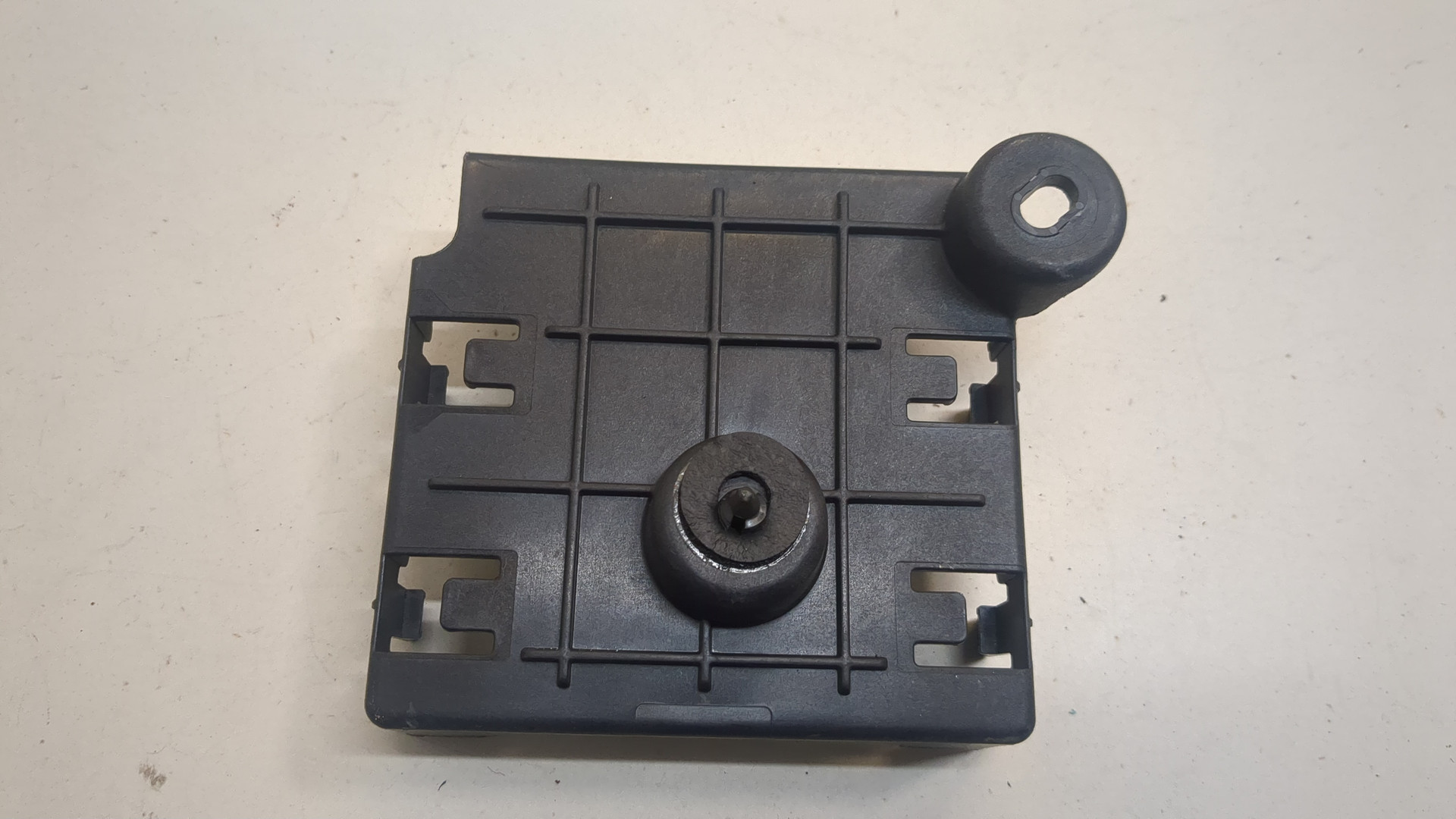 Кронштейн электронного блока управления / контроля