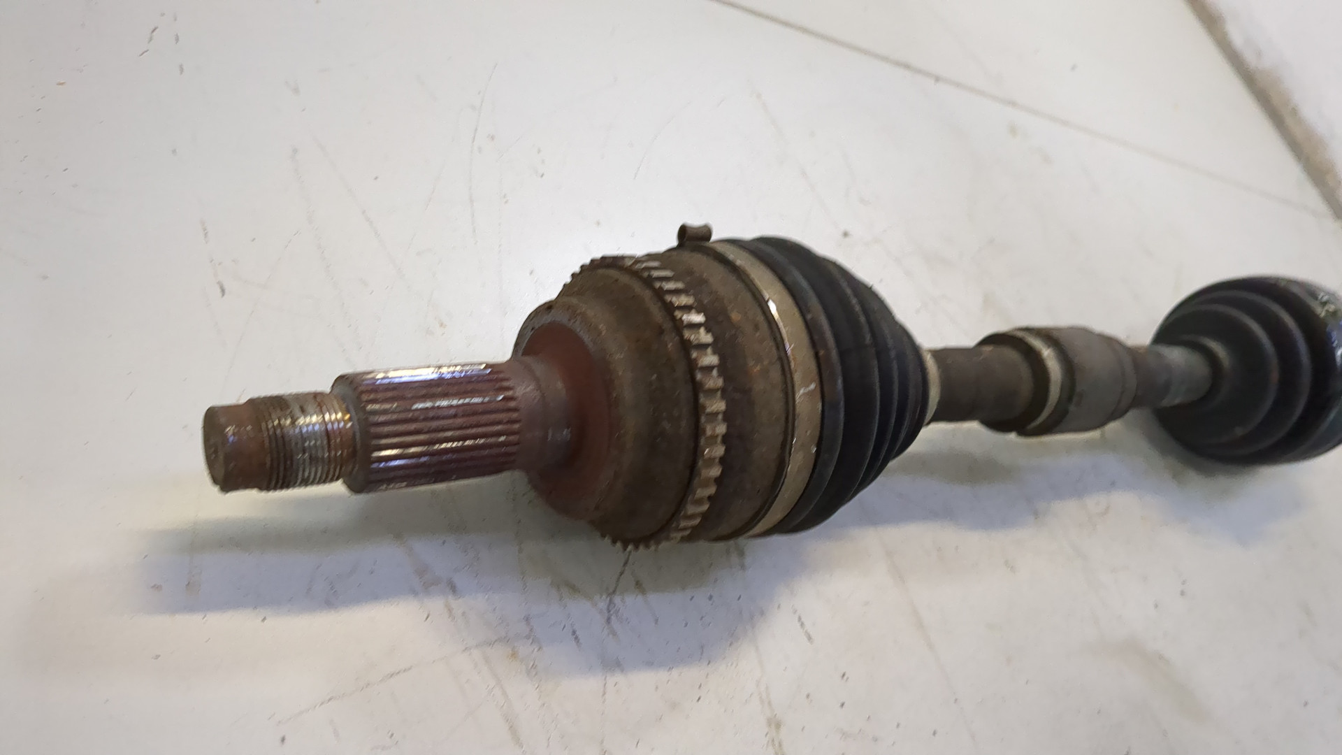 Полуось передняя правая