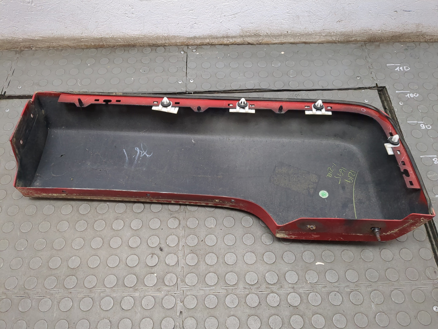 Молдинг заднего крыла правого