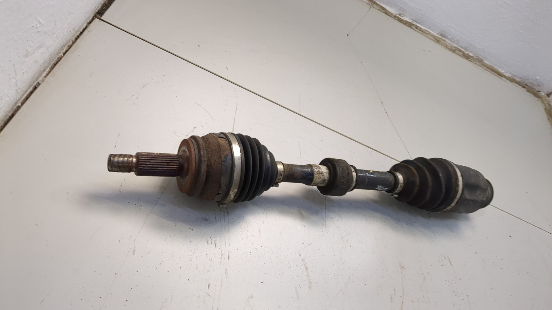 Полуось передняя правая