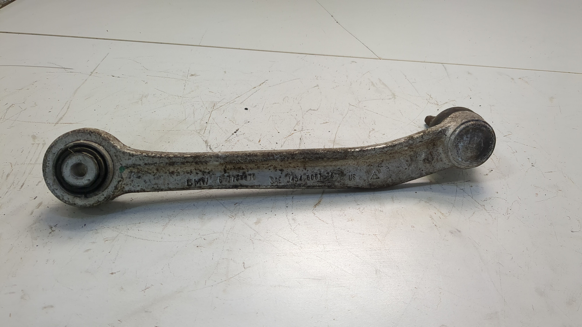 Рычаг задний правый