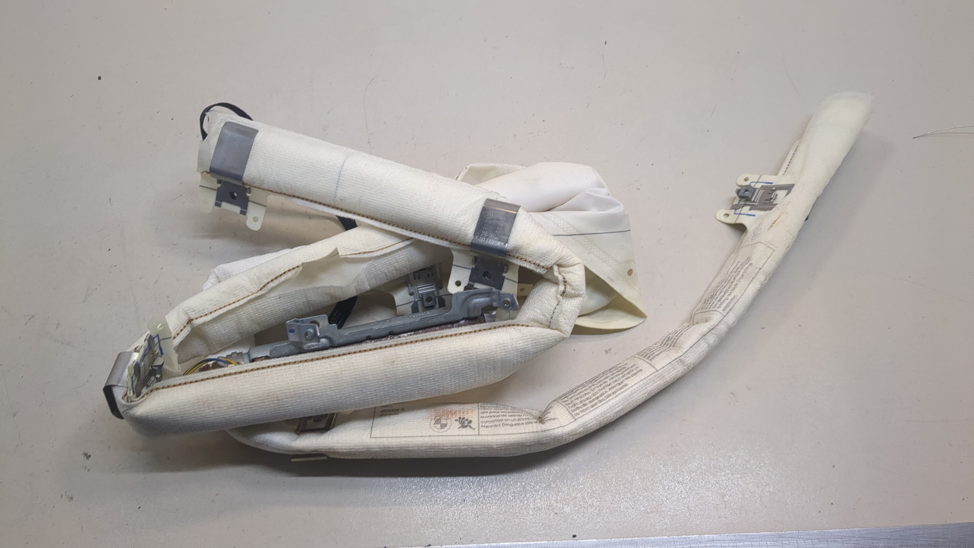 Подушка безопасности боковая (шторка)