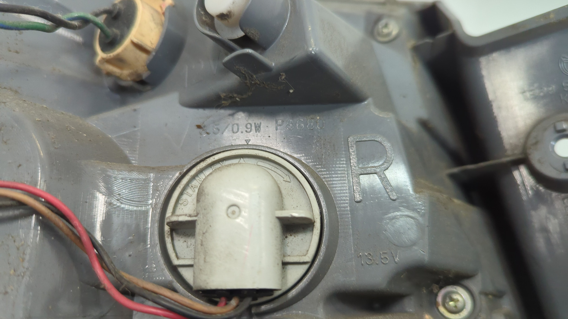 Фонарь задний правый