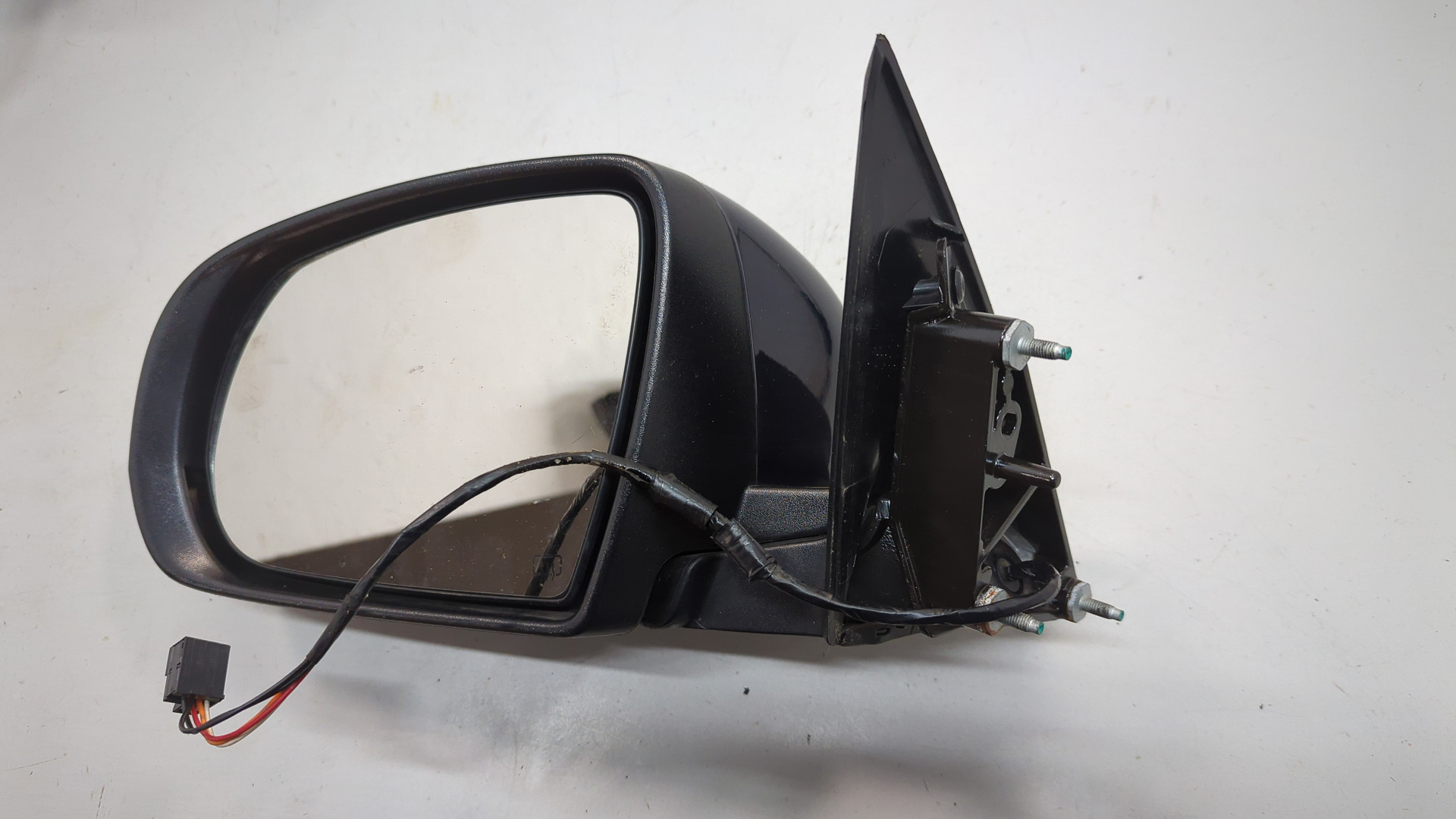 Зеркало левое электрическое