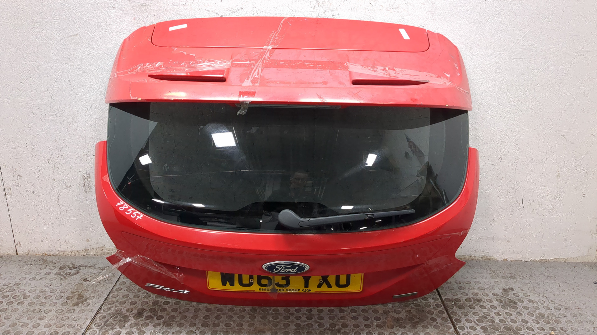 Дверь багажника