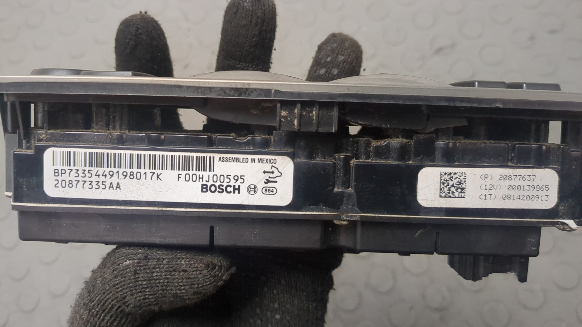 Кнопка стеклоподъемника