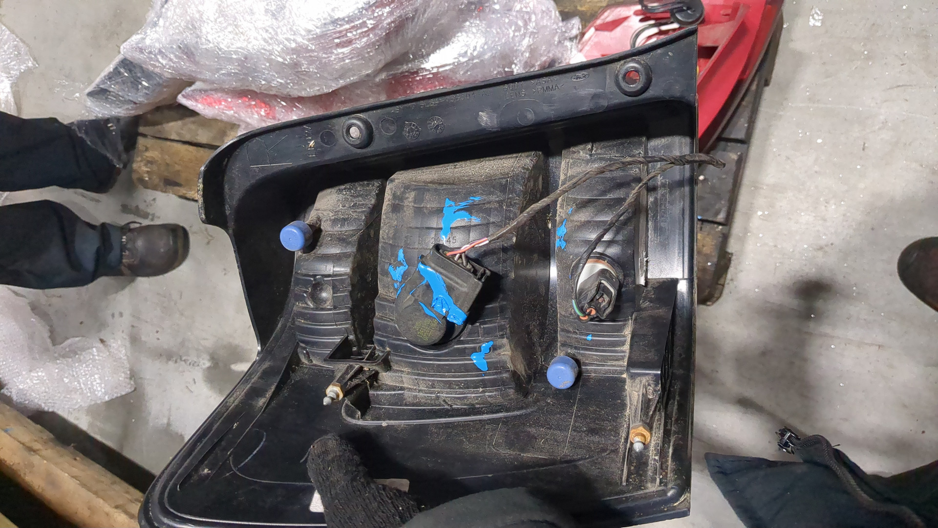 Фонарь задний правый