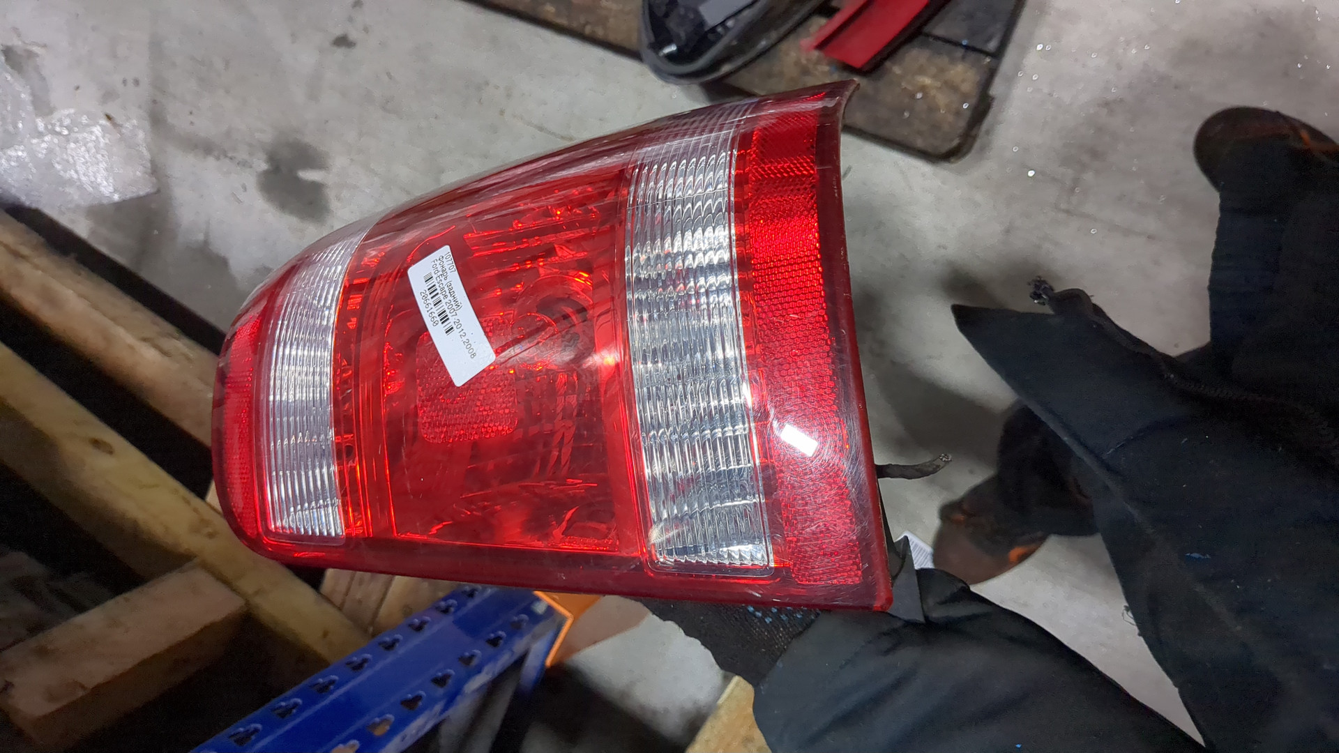 Фонарь задний правый