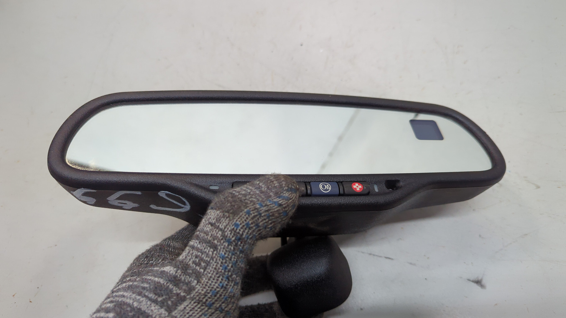 Зеркало заднего вида