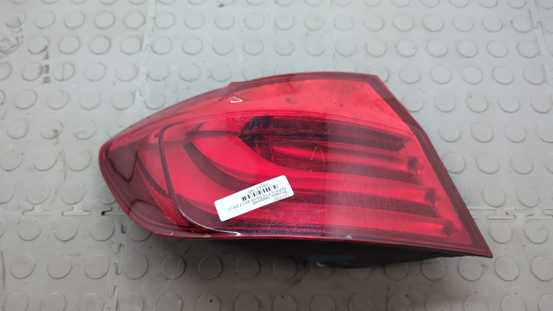 Фонарь задний левый