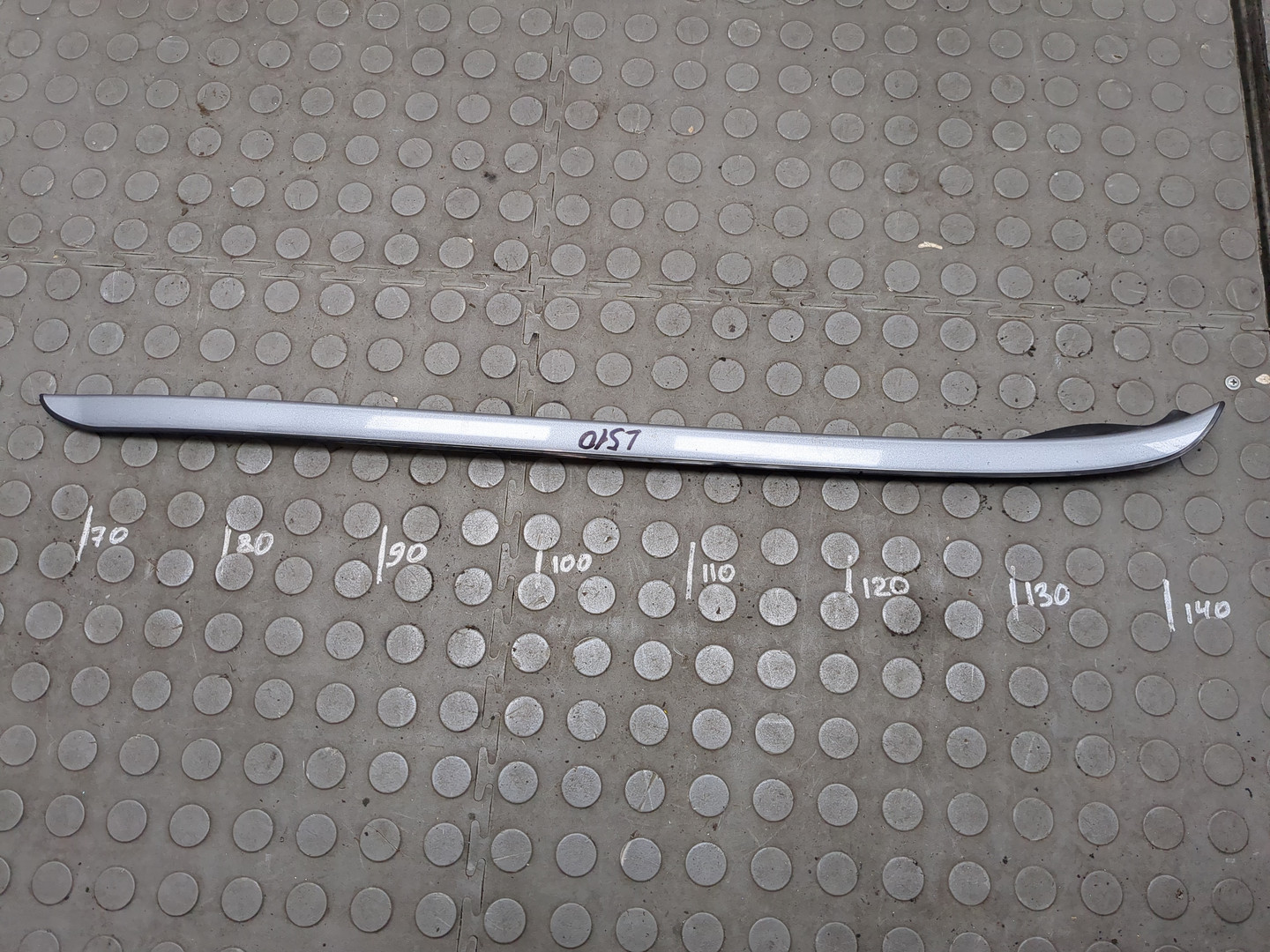 Молдинг лобового стекла