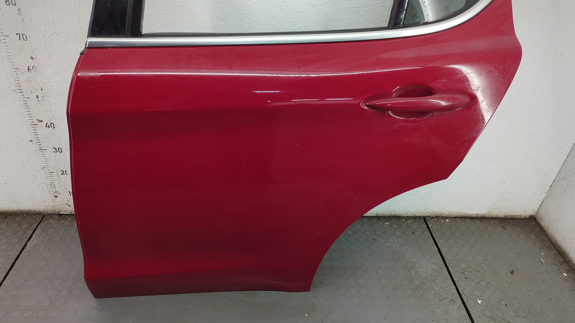 Дверь задняя левая