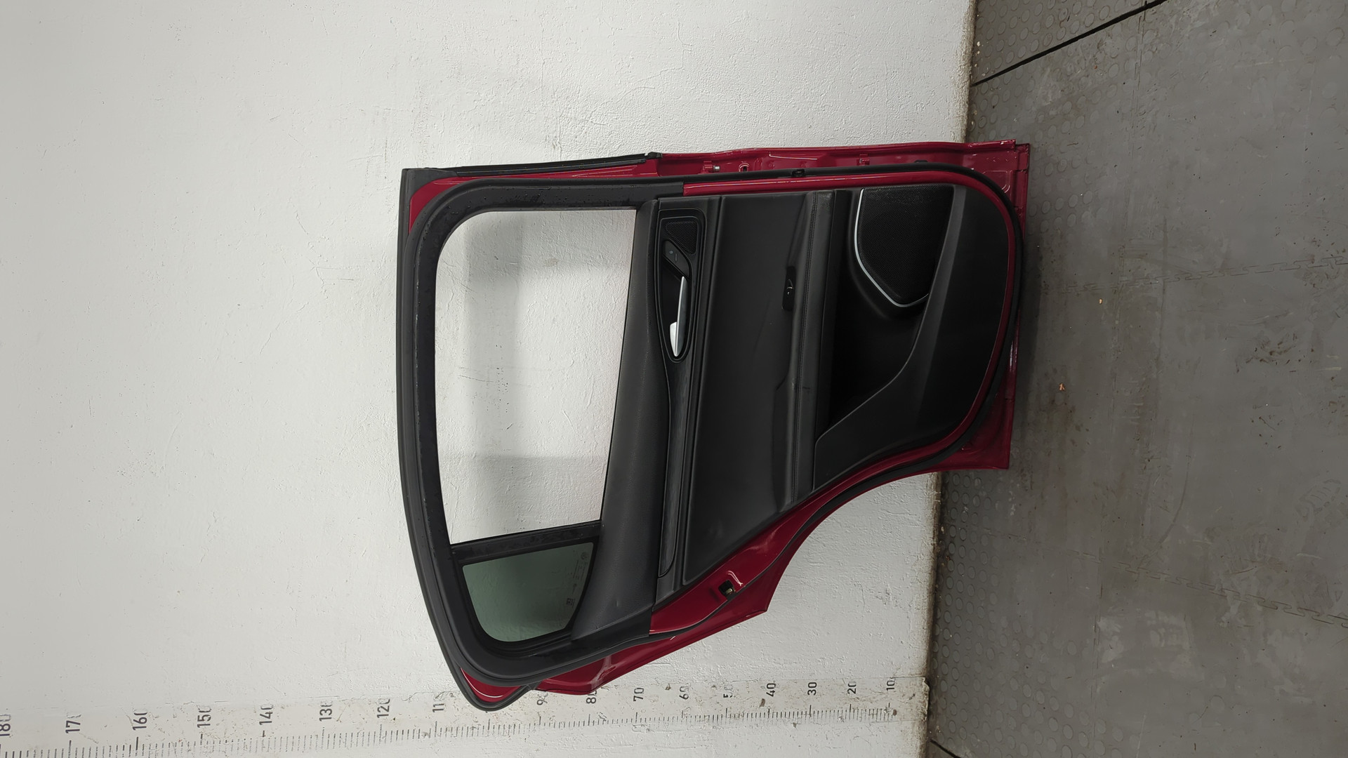 Дверь задняя левая