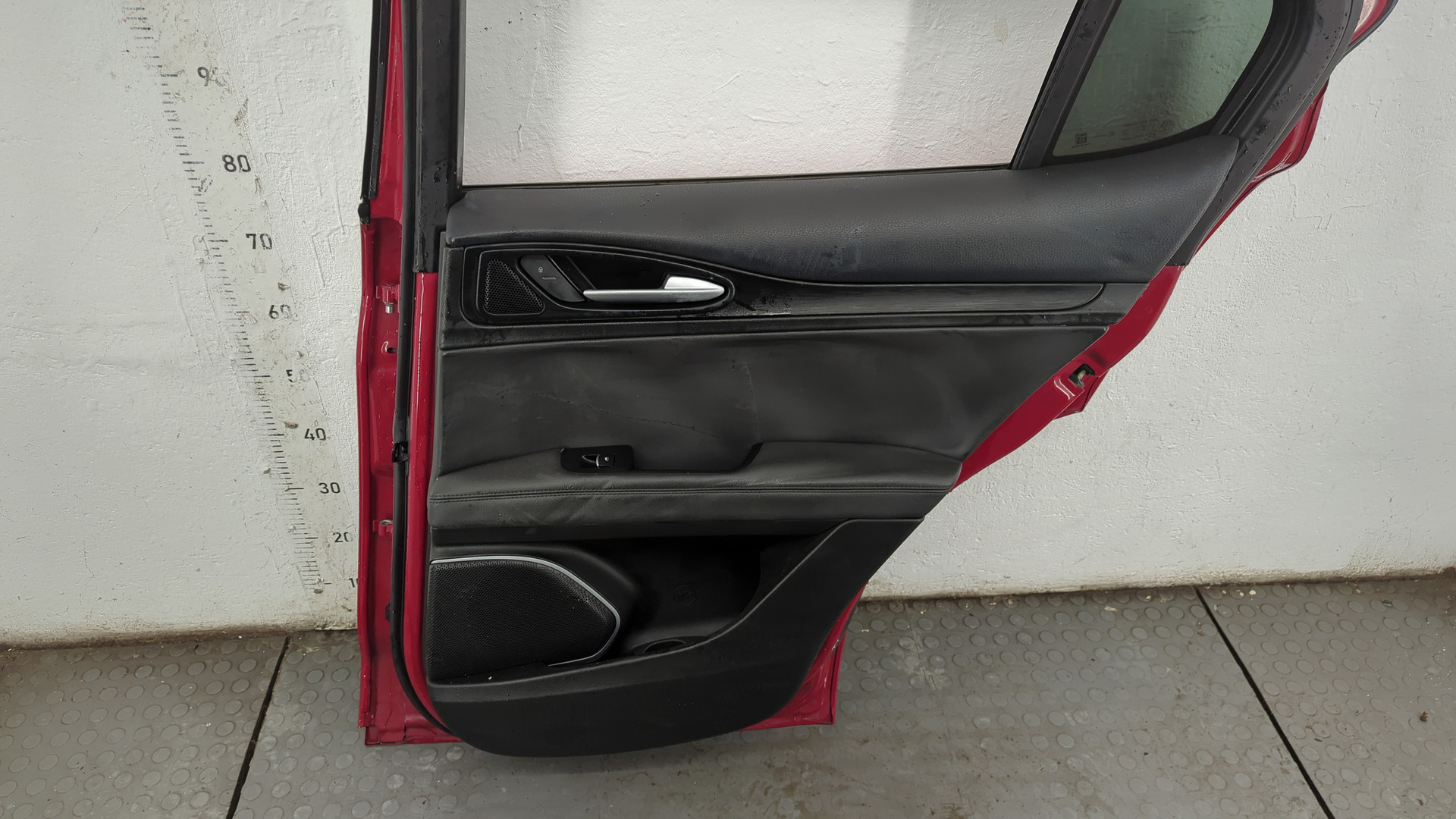 Дверь задняя правая