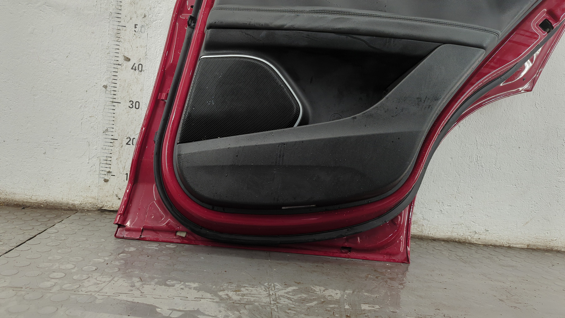 Дверь задняя правая