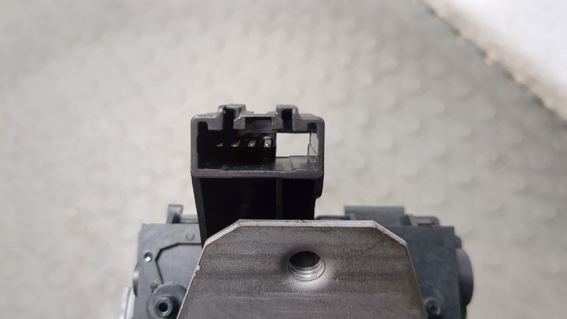 Замок багажника