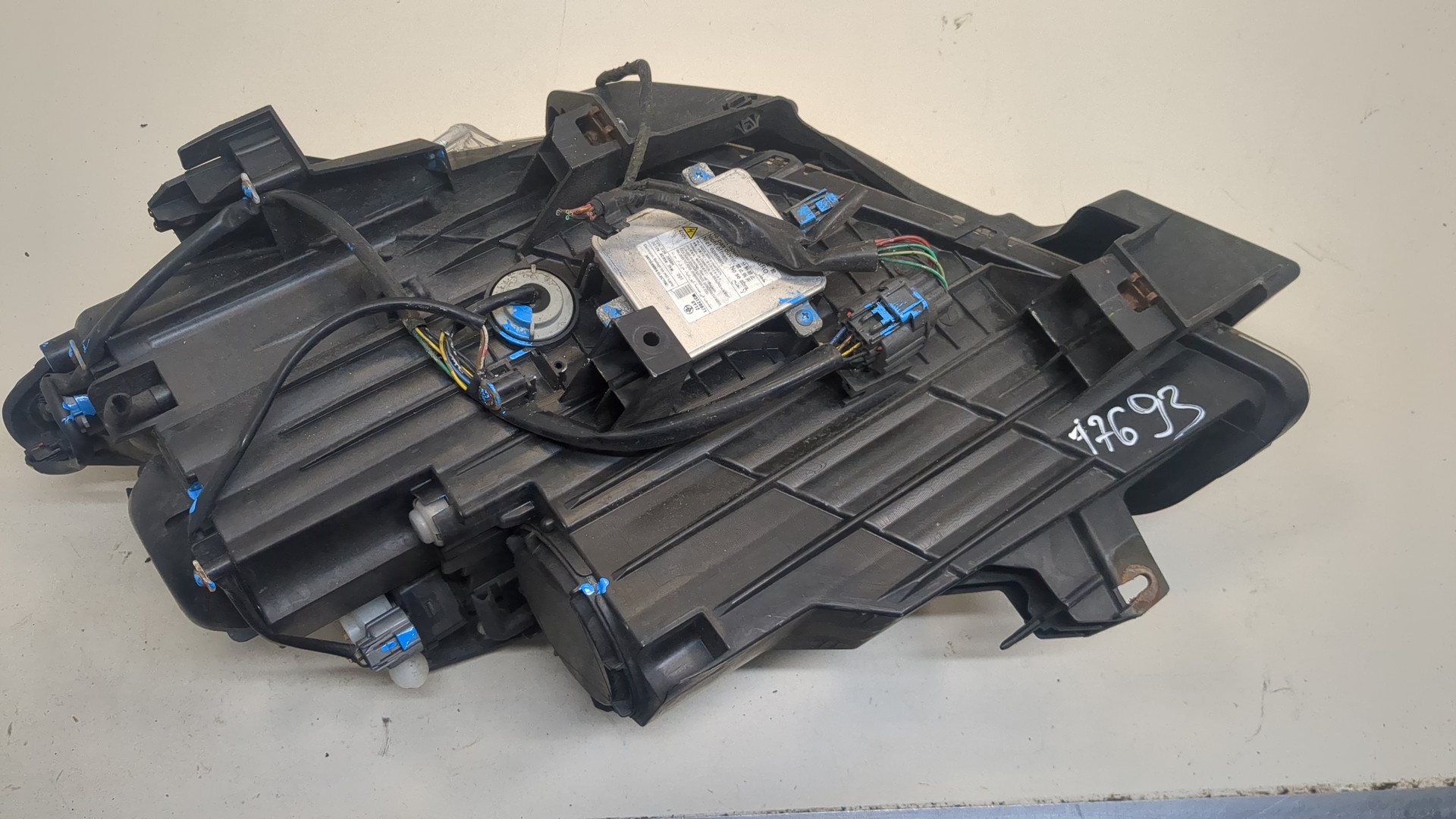 Фара правая