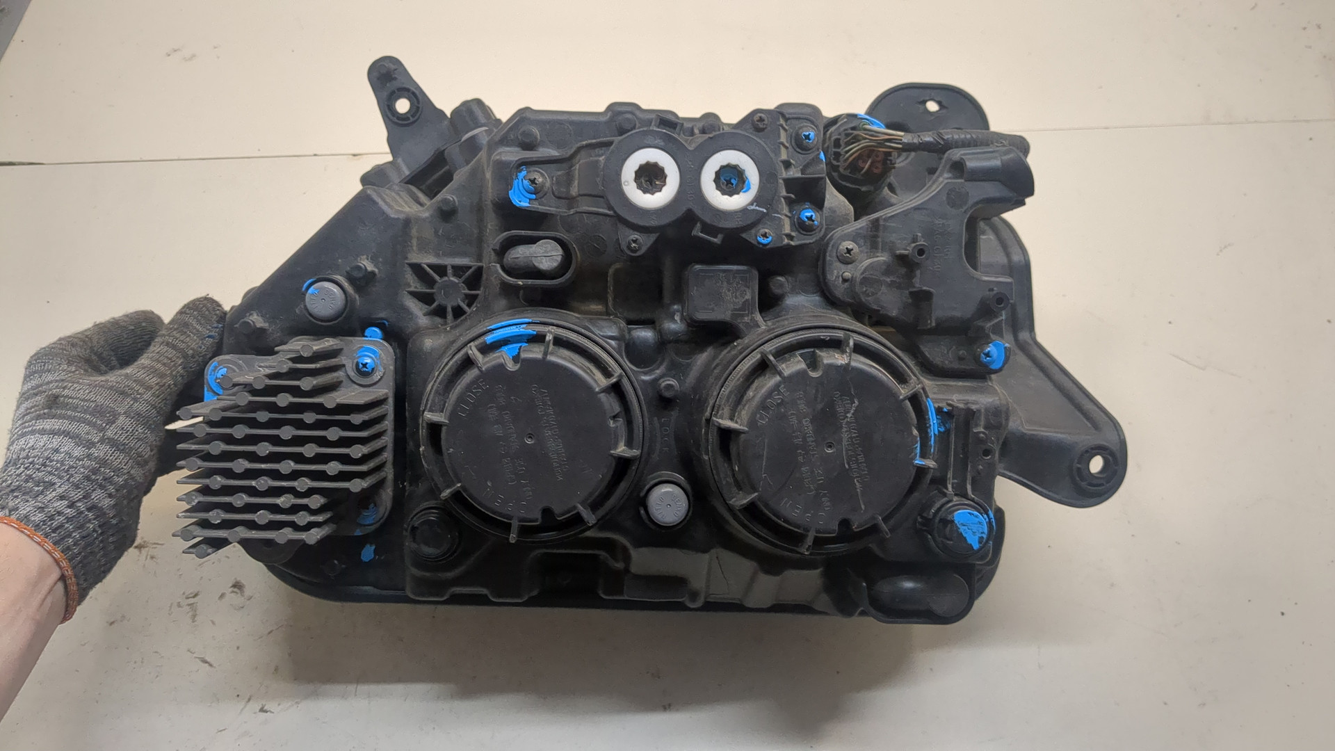 Фара правая