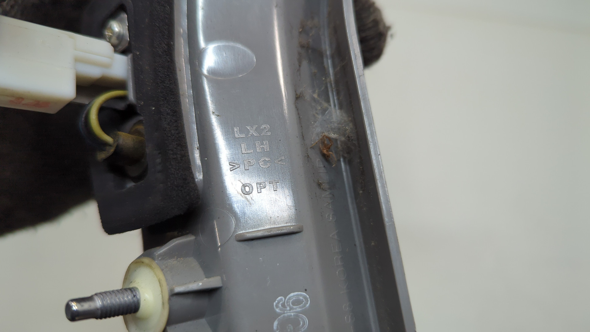 Фонарь задний внутренний левый