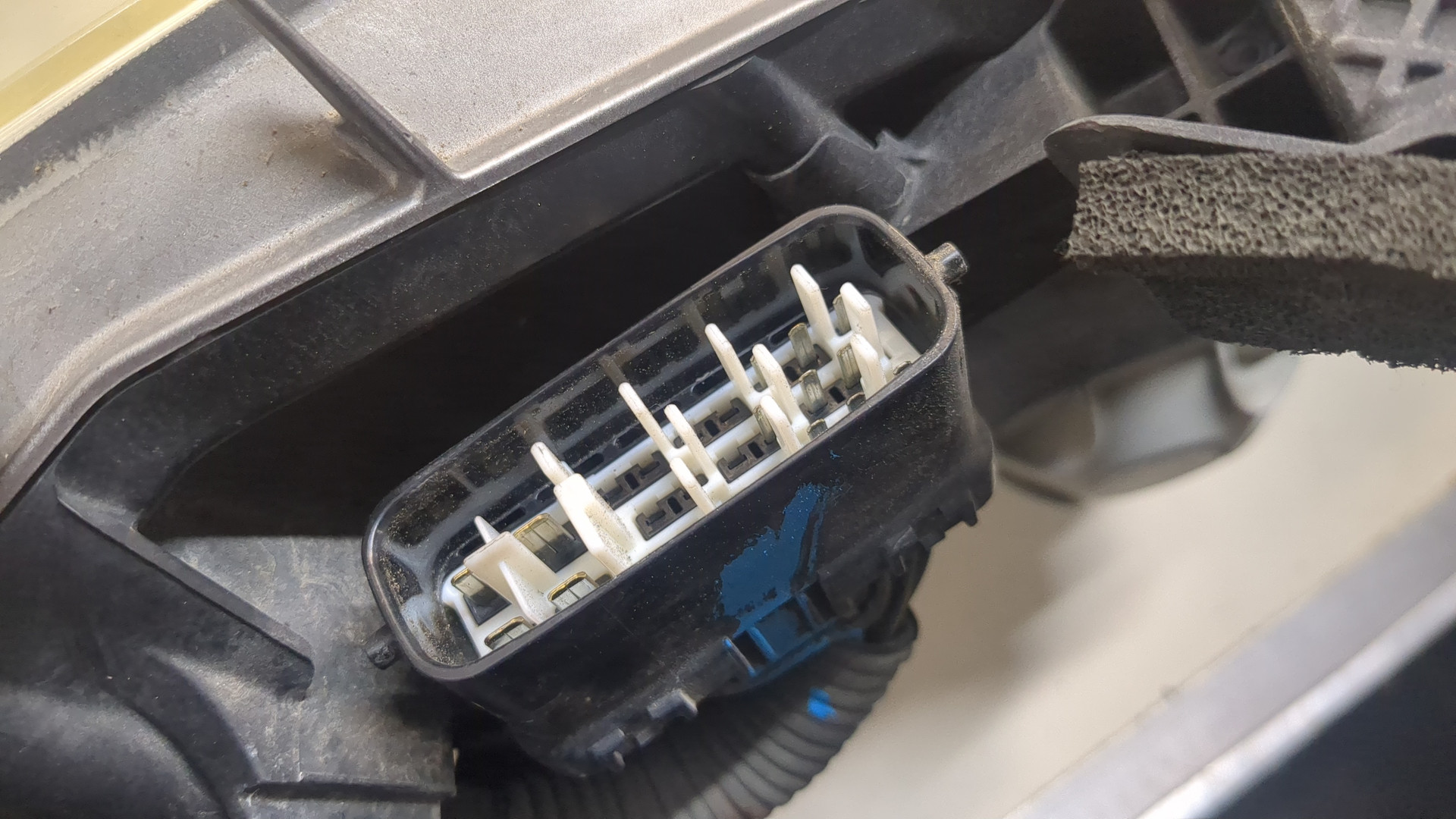 Фара правая