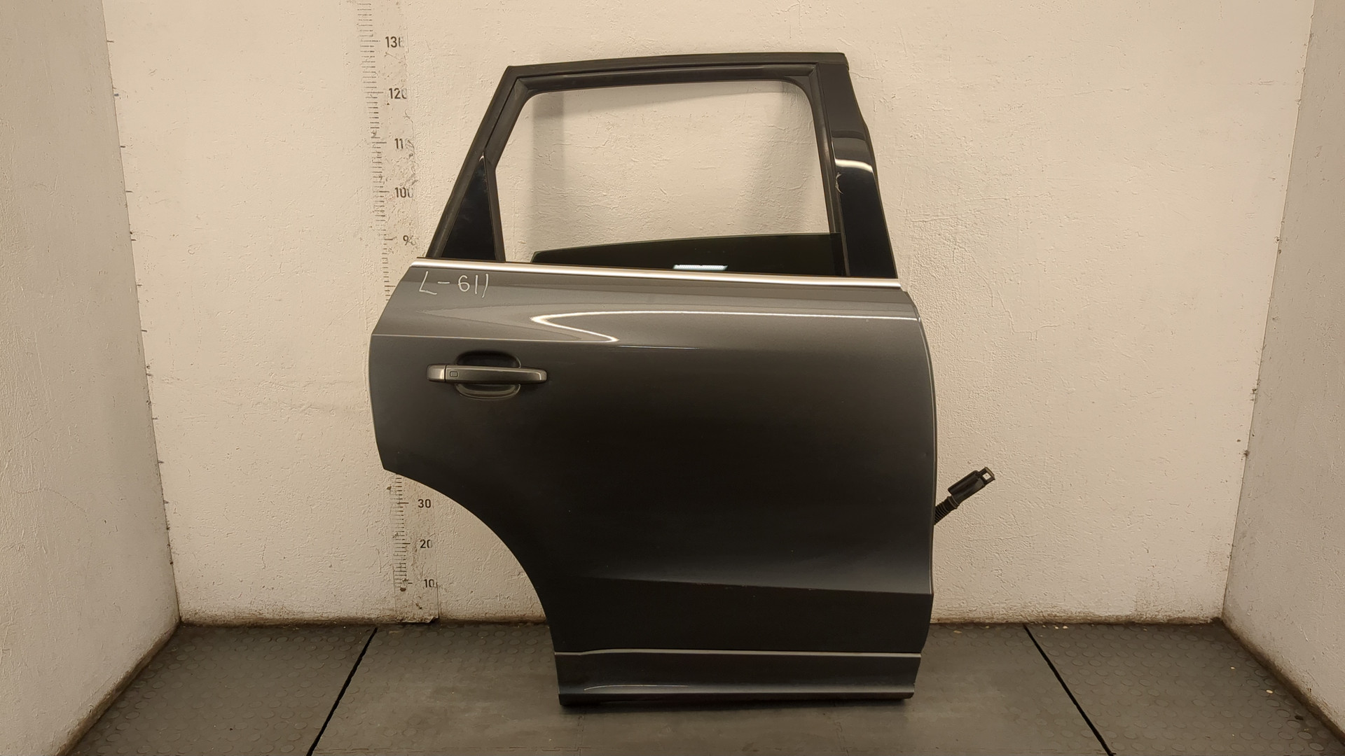 Дверь задняя правая