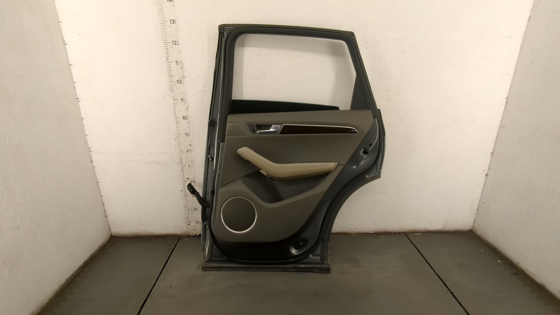 Дверь задняя правая