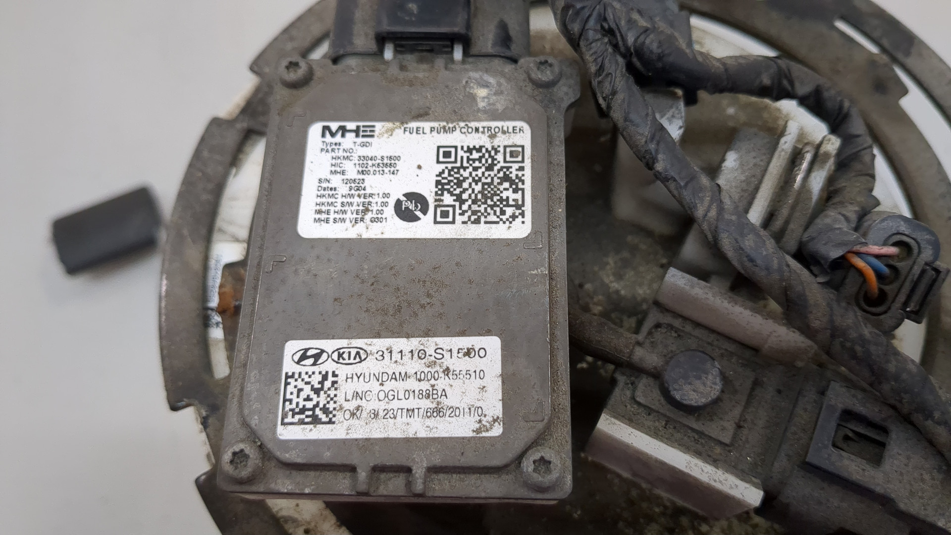 Насос топливный электрический