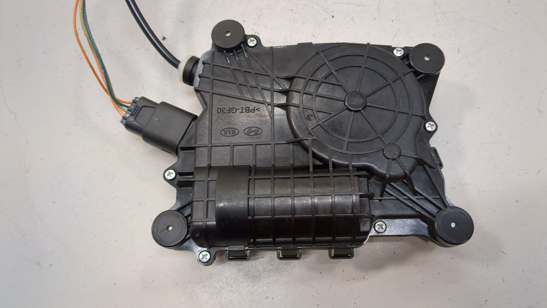 Замок багажника