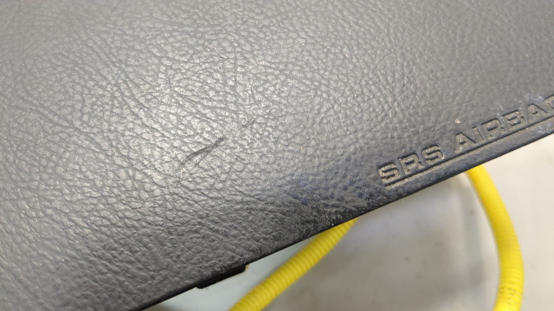 Подушка безопасности пассажирская (в торпедо)