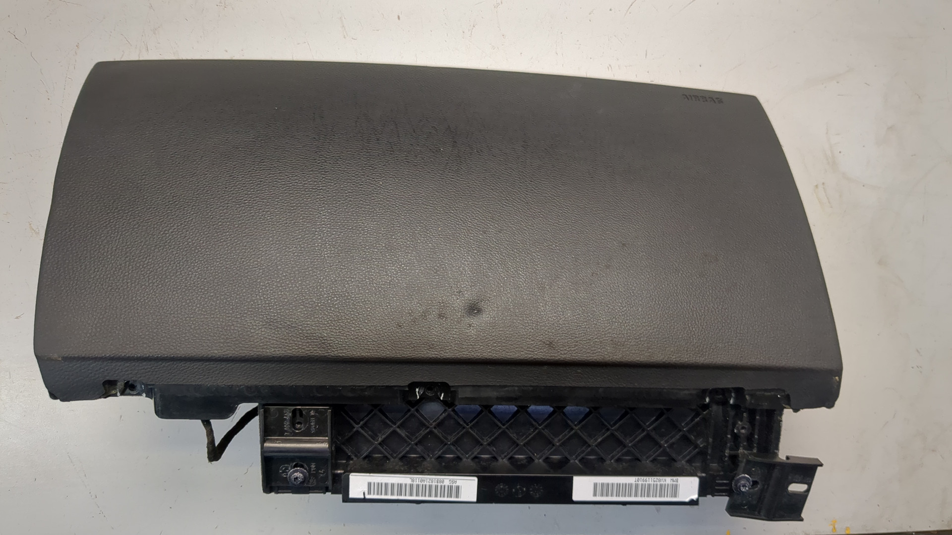 Крышка бардачка