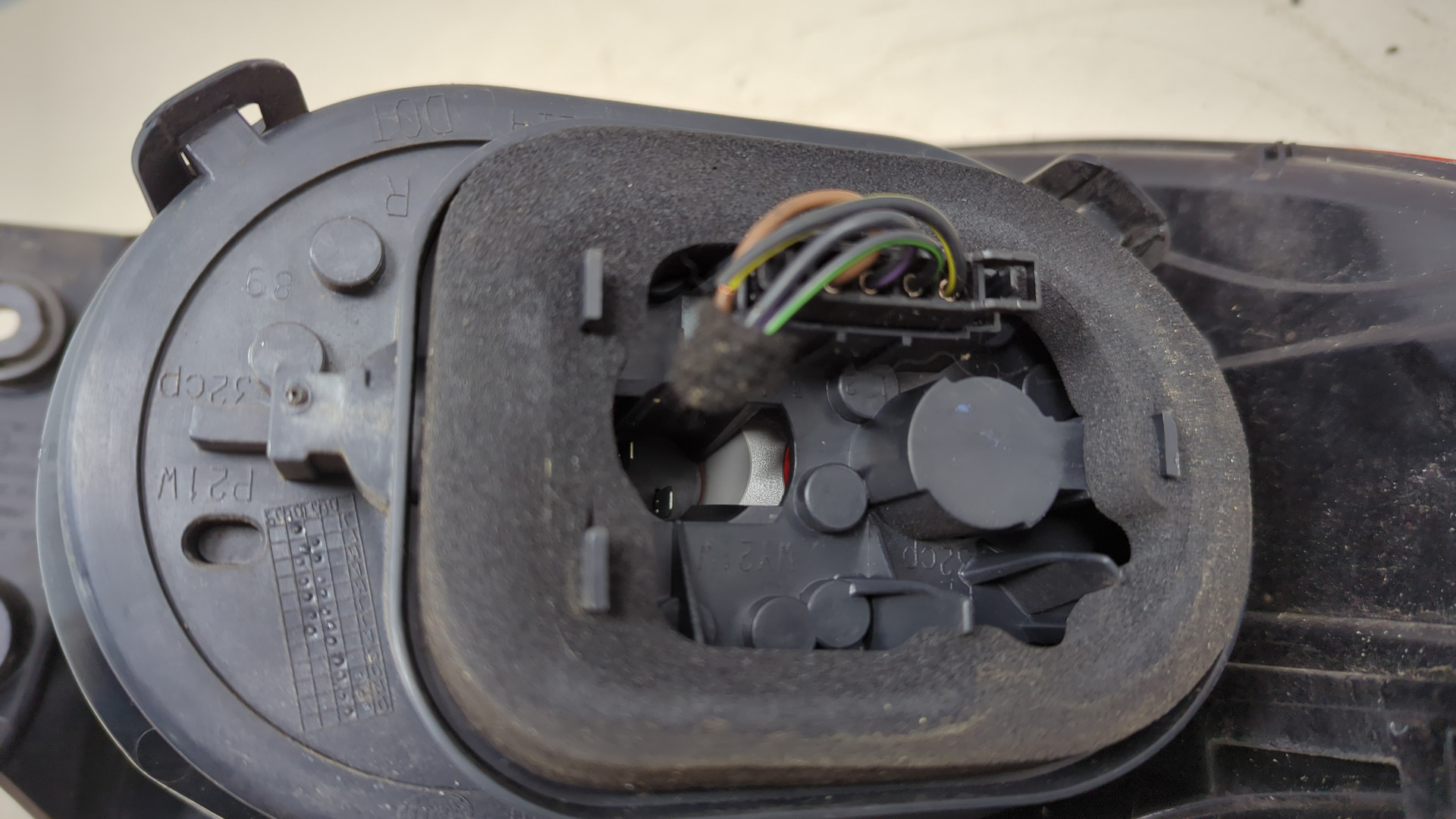 Фонарь задний правый