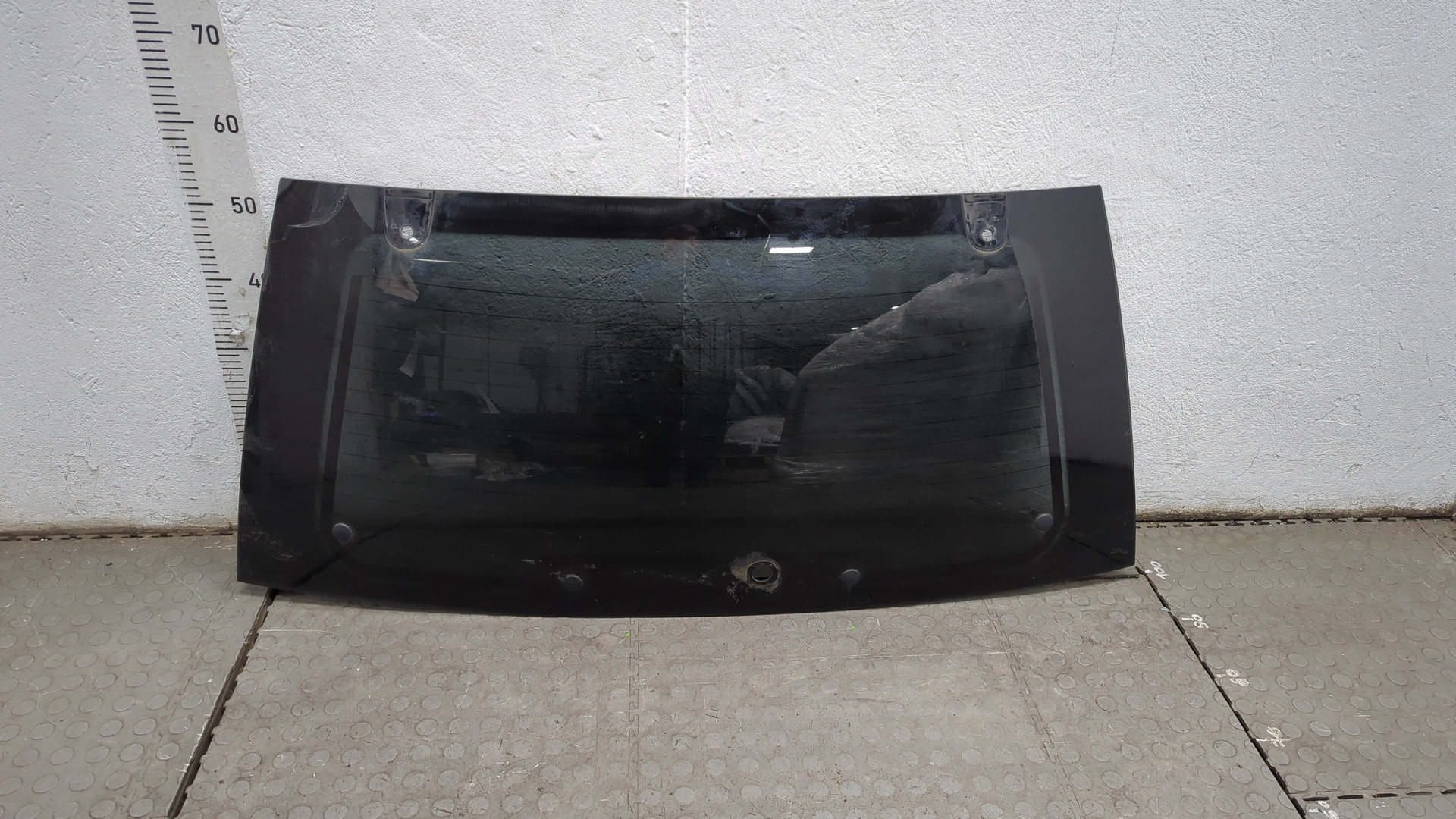 Стекло заднее