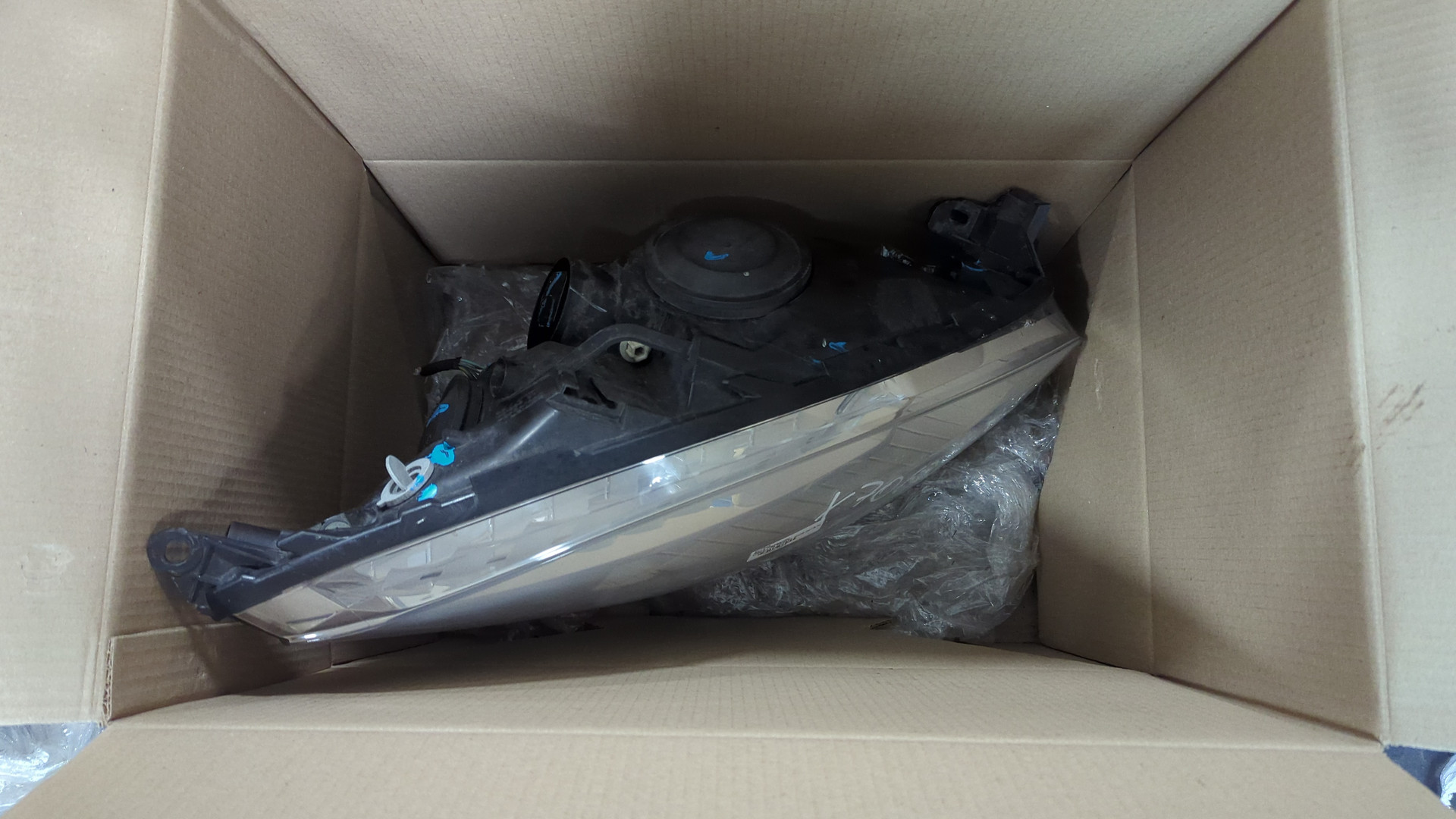 Фара правая