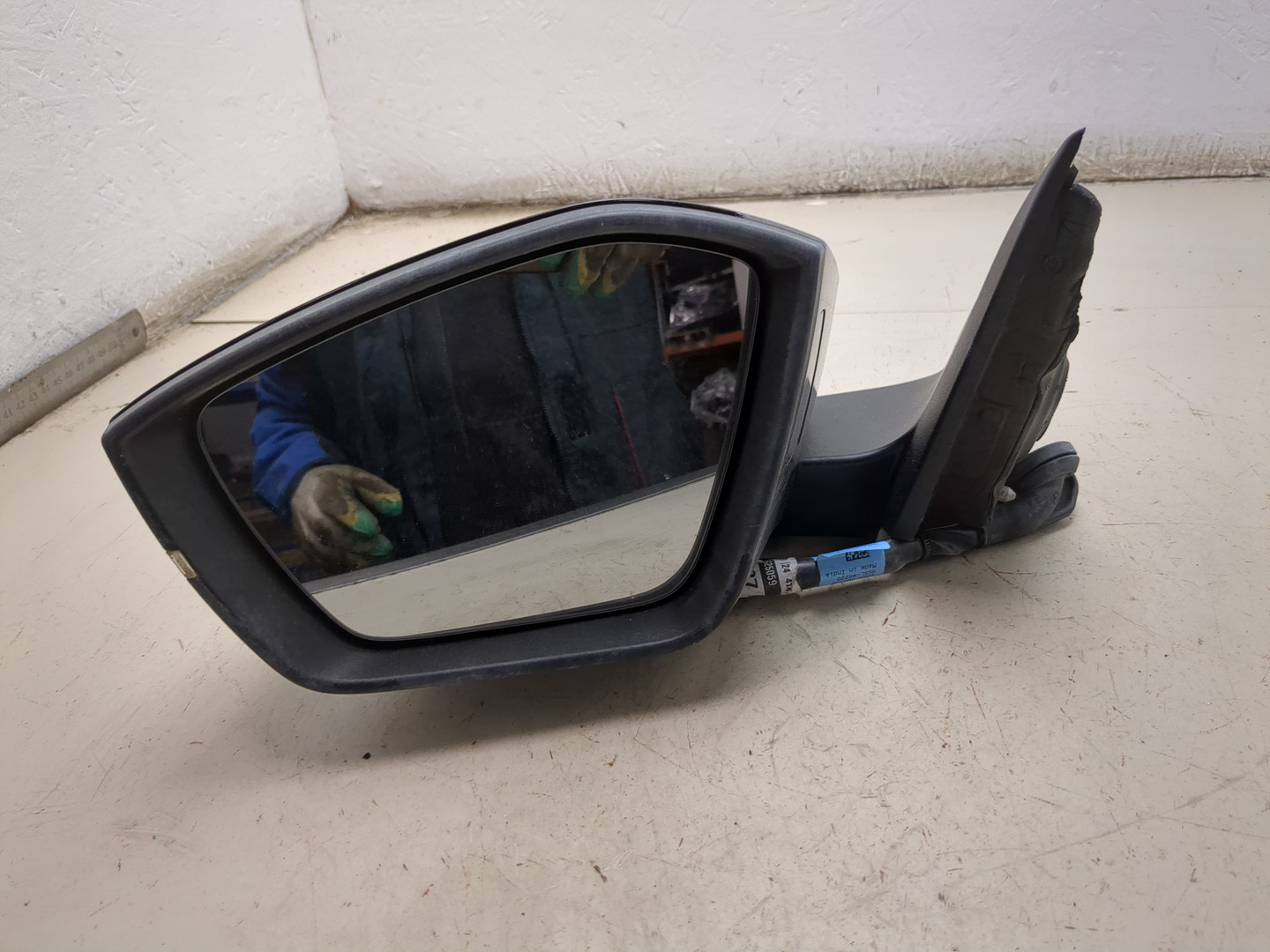 Зеркало левое электрическое