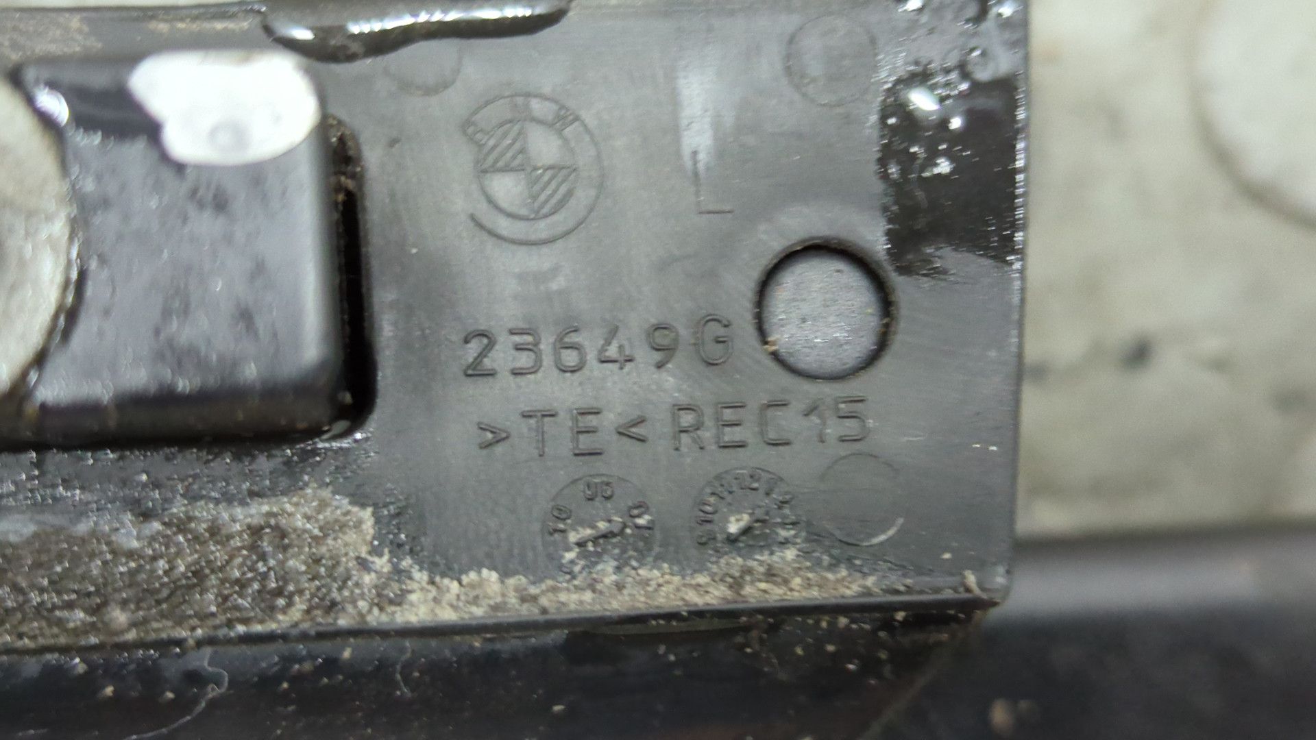 Рейлинг (релинг) левый (планка на крышу)