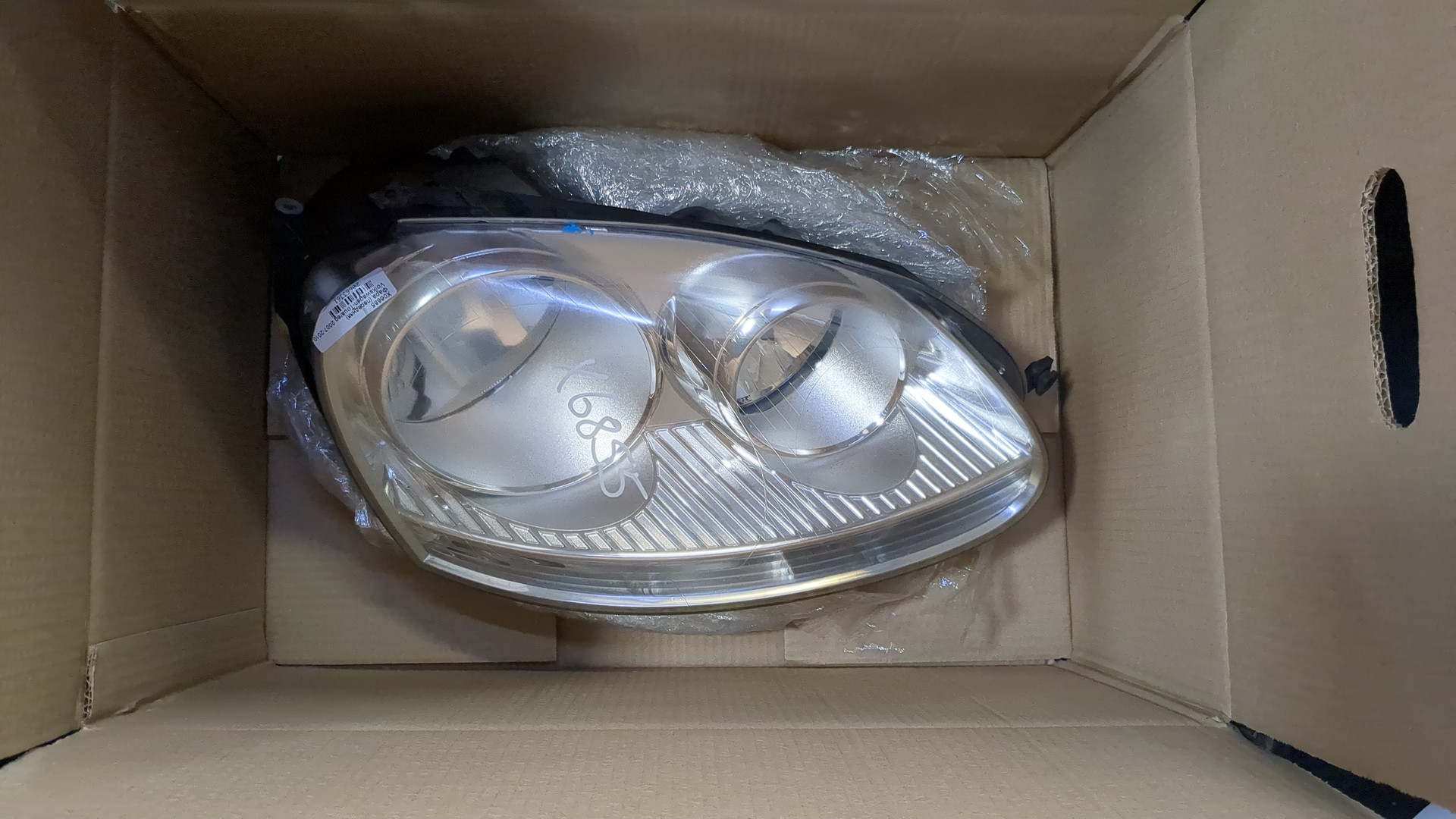 Фара правая