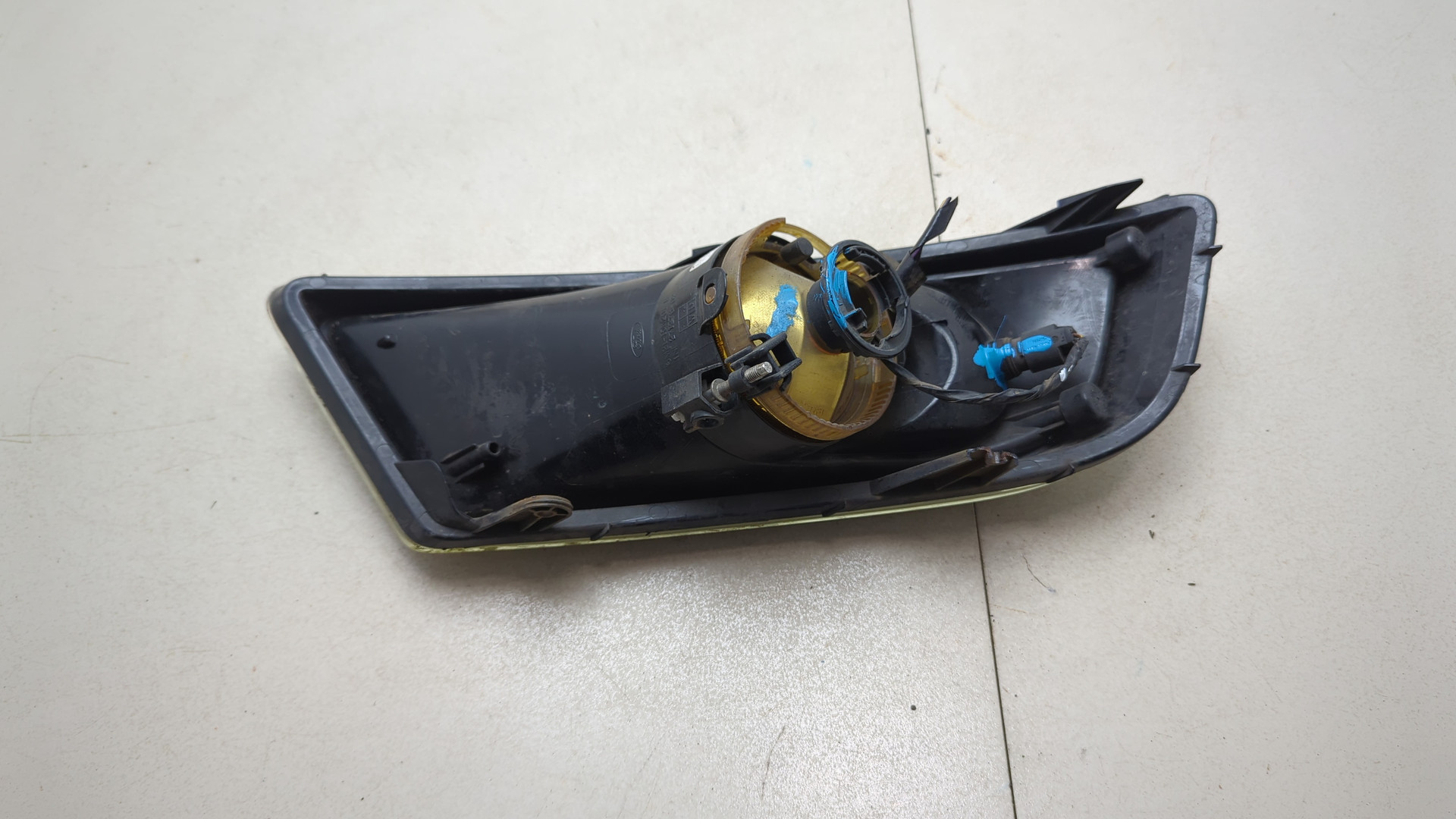 Фара противотуманная правая