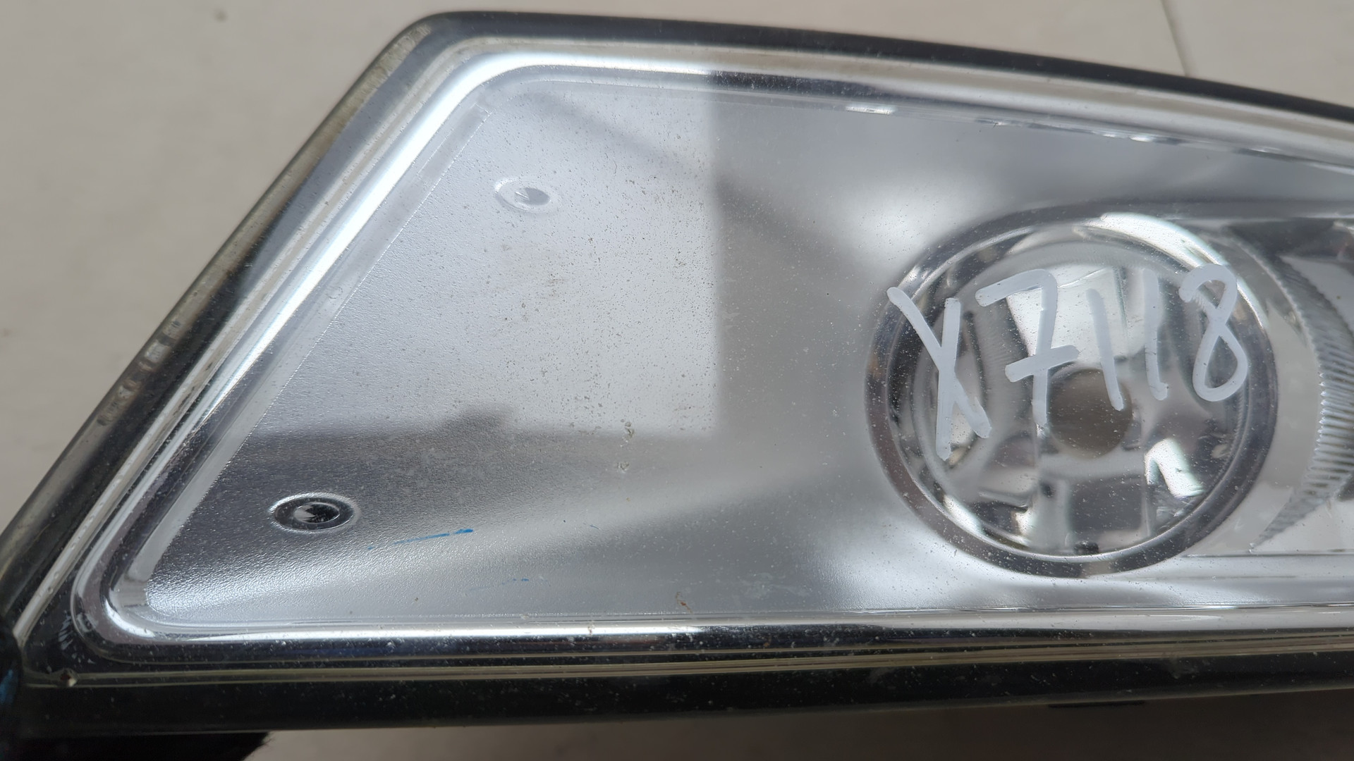 Фара противотуманная правая