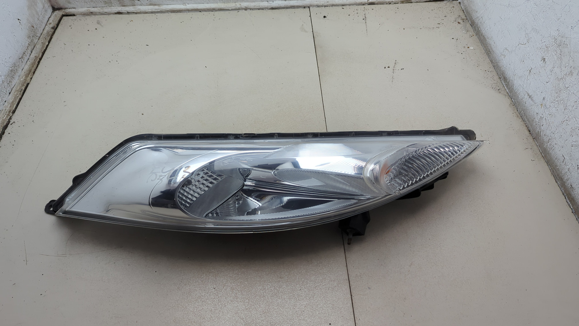 Фара противотуманная правая