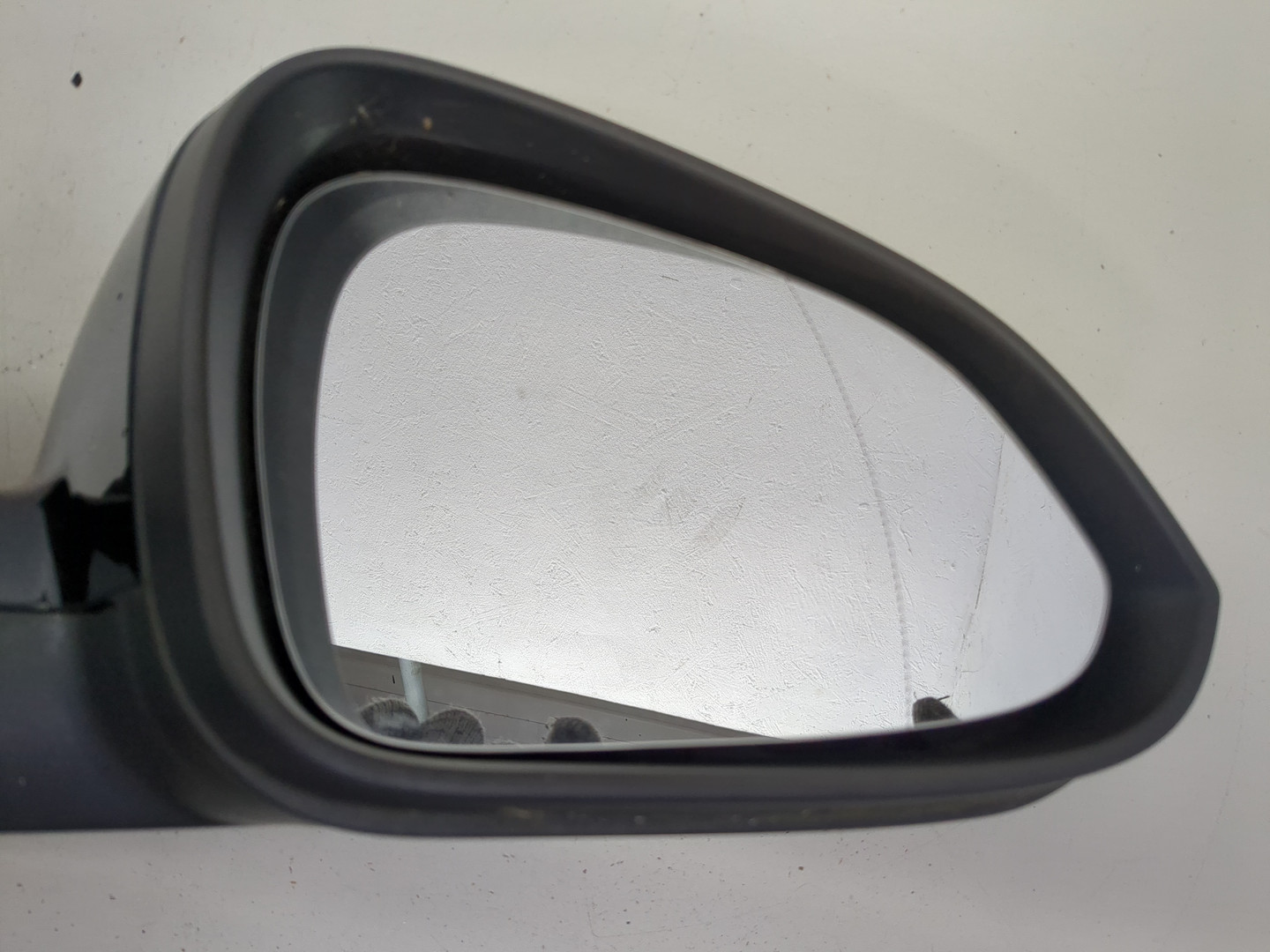 Зеркало правое электрическое