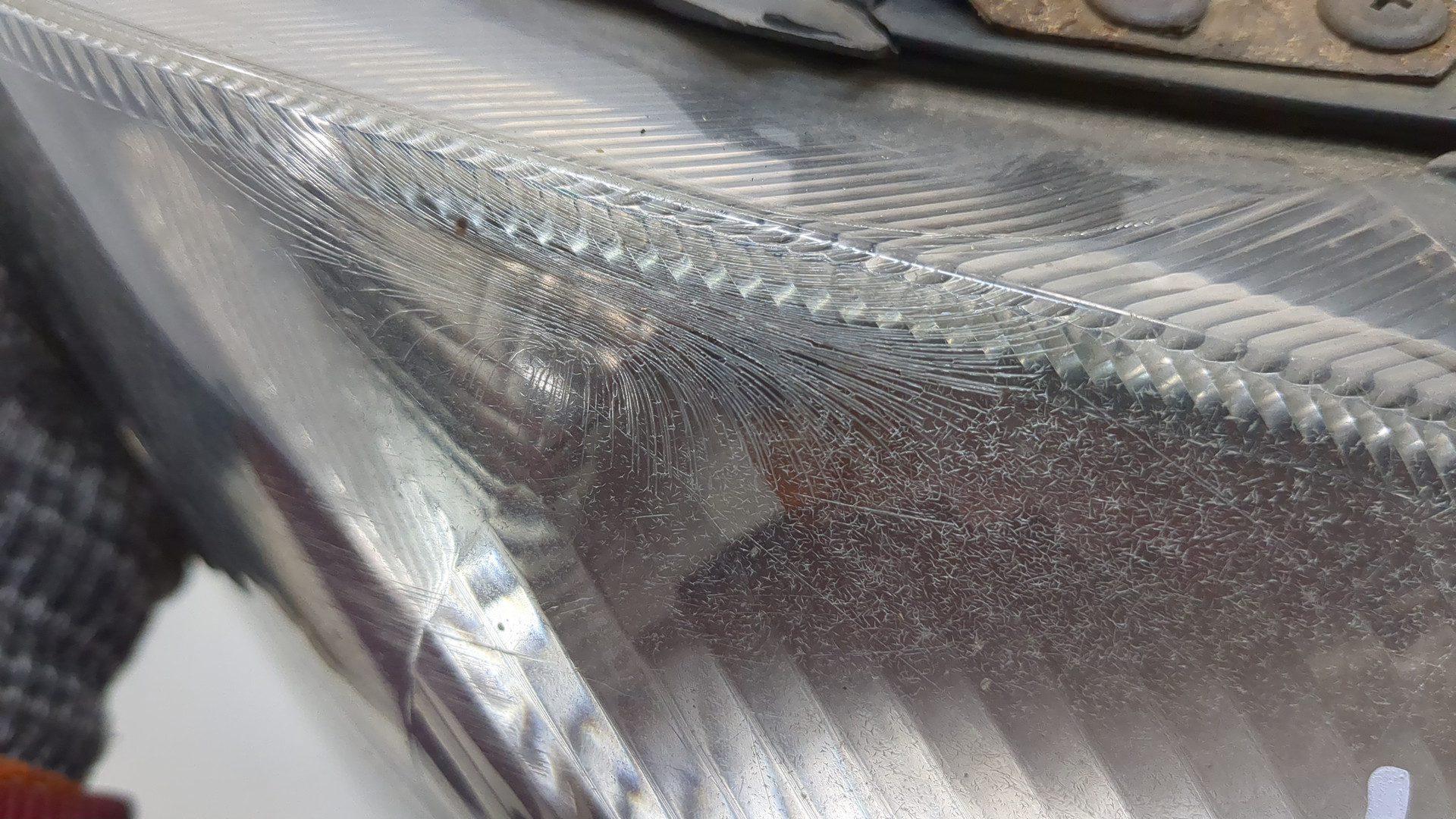 Фара правая